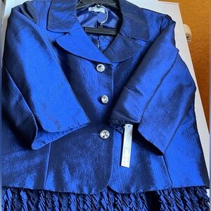 Nicolette suite jacket Navy blue with skirt heavy ruffled